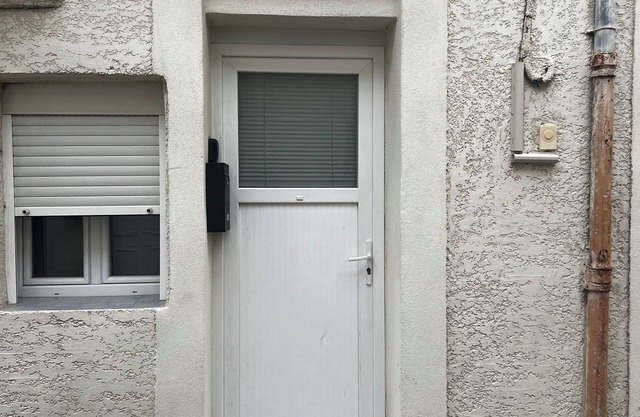 Studio in the pedestrian precinct