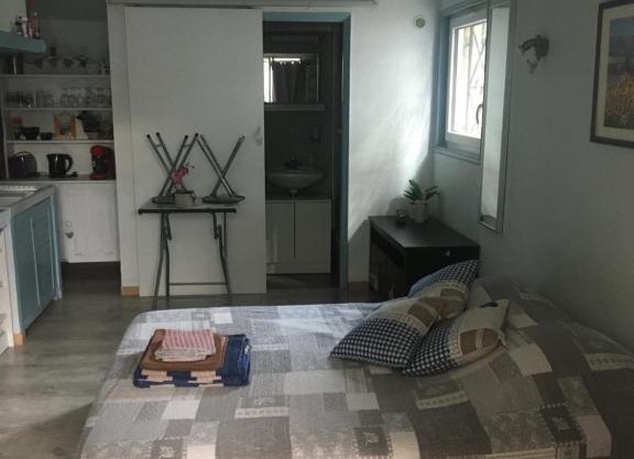 Studio indépendant climatisé en Provence