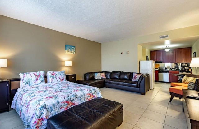 Studio Little Harbor 512 - Ground unit - Private Beach