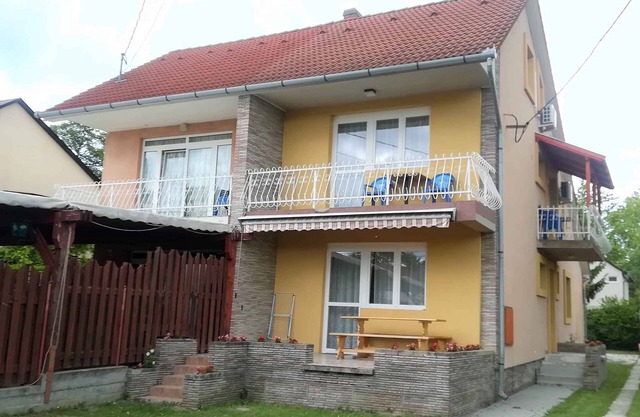 Studio near the lake with internet and barbecue facilities