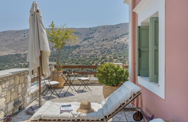 Studio 'No 6 Superior Symi Nautilus' with Sea View, Wi-Fi and Air Conditioning
