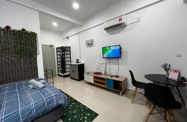 Studio Room, Aeropod.