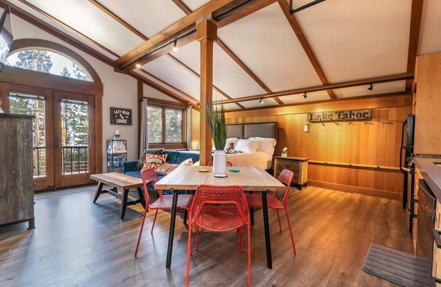 Studio w/Incredible Location in Tahoe City!