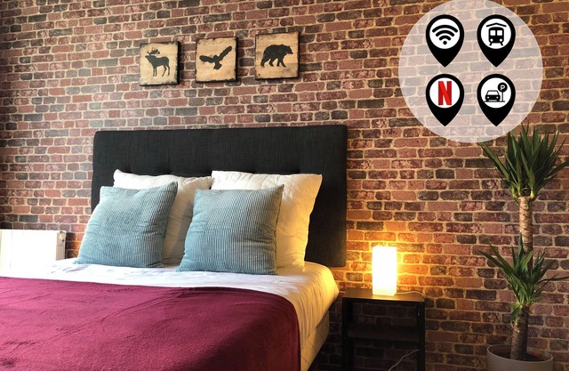 Studio with balcony & free parking