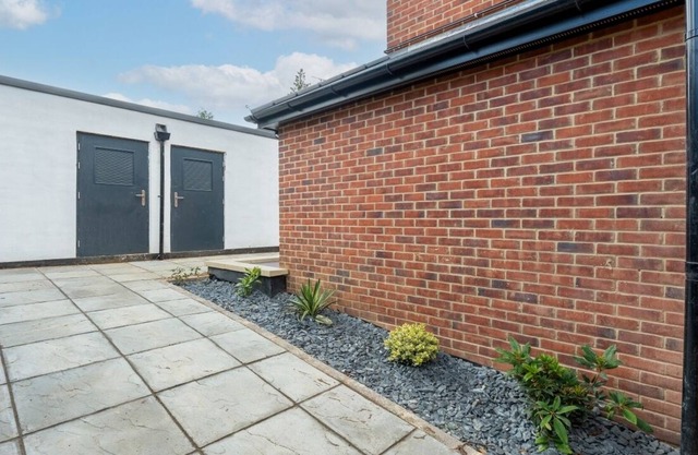 Stunning 1-Bed Apartment in Purley