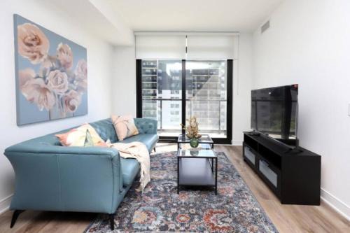 Stunning 2 Bed and 2 Bath Condo in Mississauga