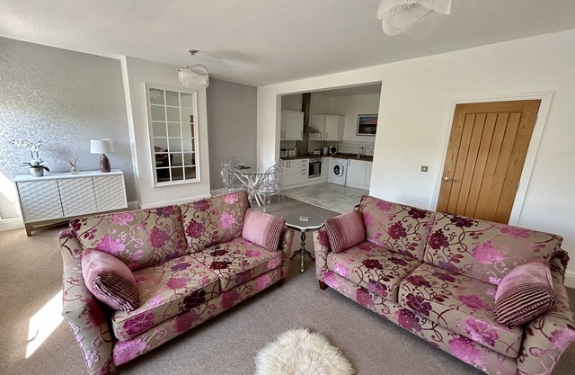 Stunning 2 bedroom apartment in central LYTHAM