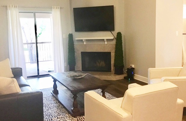 Stunning, 2 Bedroom Condo In Central Scottsdale at McCormick Ranch.
