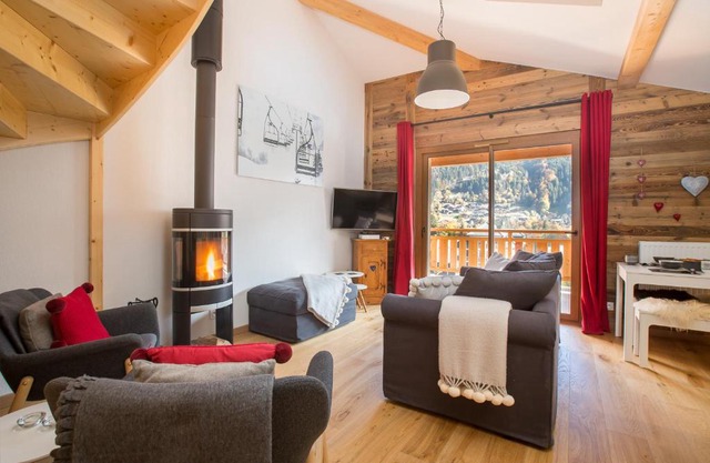 Stunning 2 bedroom duplex, 10 min walk from centre