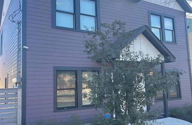 Stunning - 2 Bedroom 1.5 Bathroom furnished Apartment With Great Amenities