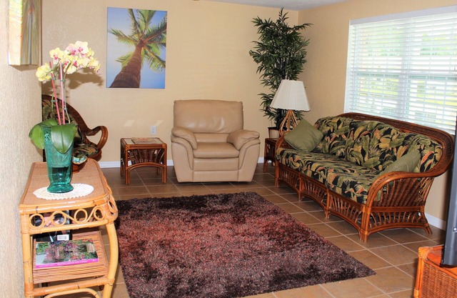 Stunning 2BR Ranch, perfect for snowbirds or small families