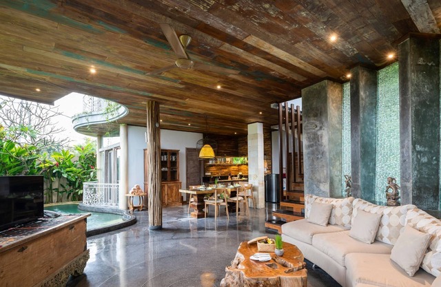 Stunning 3 BR Villa inside the amazing rice field with private pool