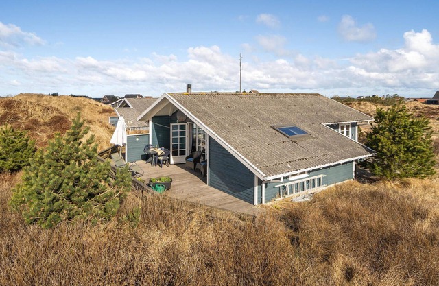 Stunning home in Frøstrup with WiFi