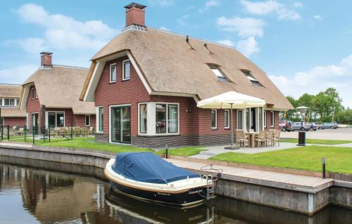 Stunning Home In Idskenhuizen With Sauna