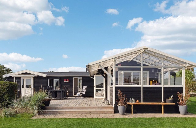 Stunning home in Juelsminde with WiFi