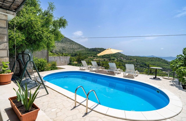 Stunning home in Slano with WiFi