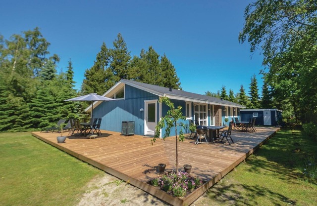 Stunning home in Væggerløse with sauna