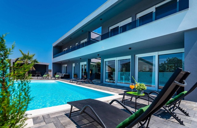 Stunning home in Zaton, Nin