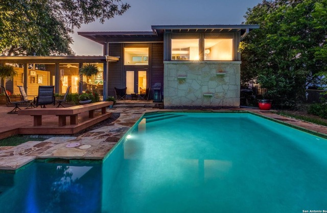Stunning House with Private POOL & amazing patio