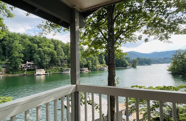 Stunning Lake Views! Pet Friendly! Directly on Lake Lure!