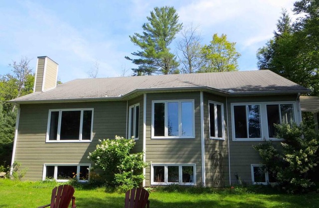 Stunning Lakeside Winter Wonderland Retreat only 35 min. from Ottawa