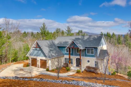 Stunning Nebo Lake House with Deck and Views!