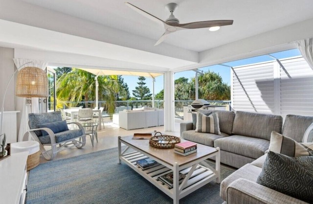 Stunning newly renovated apartment along popular Lawson Street
