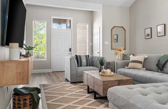 Stunning North Austin Home! Safe Neighborhood, Family Friendly.