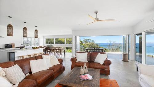 Stunning Ocean Views and Pool