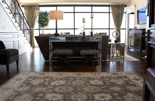 Stunning Penthouse 15-B Located In Historic Market Square.