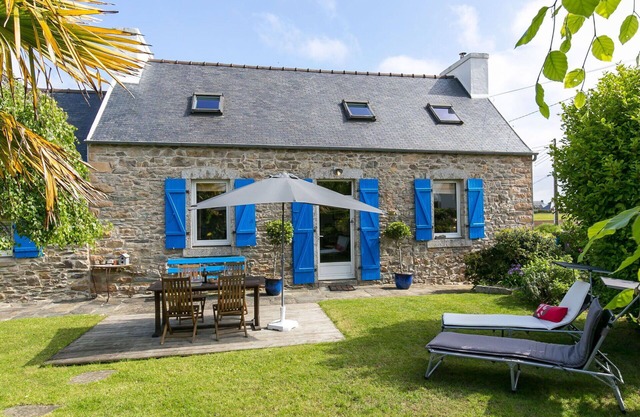Stunning private villa for 5 people with WIFI, TV, terrace, pets allowed and parking