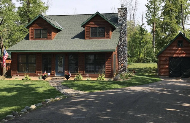 Stunning private lake home located on beautiful Cove Bay.