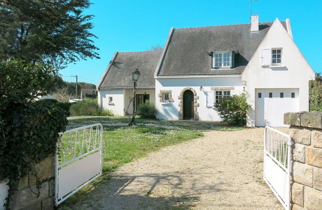 Stunning private villa for 9 guests with WIFI, TV, terrace, pets allowed and parking