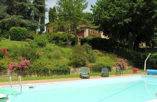 Stunning private villa for 16 guests with WIFI, private pool, TV, patio, panoramic view and park.