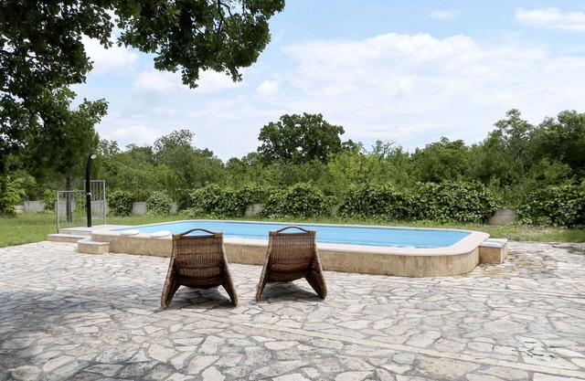 Stunning private villa with WIFI, A/C, private pool, TV, terrace, pets allowed and parking