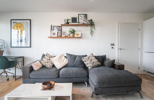 Stunning Riverside View Apartment, near Canary Wharf & O2