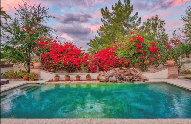 Stunning Scottsdale estate/one of a kind/close to best shopping and attractions