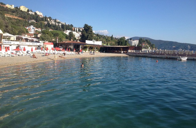 Stunning sea view, 50m from the sea, shops,cafes,restaurants,old town