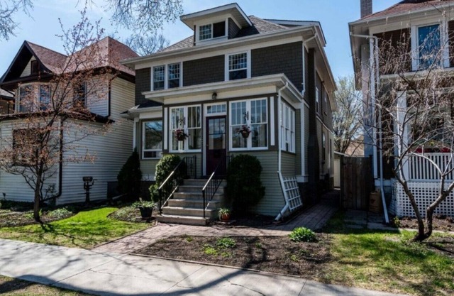 Stunning & Spacious Two Bedroom Home in Wolseley!