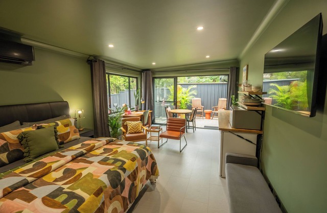 Stunning Studio in Berkeley - Entire Private Guesthouse + No Shared Spaces