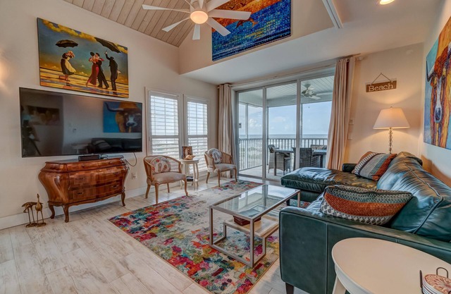 Stunning Sunset views!Close to the pool and newly updated on Resort,C1724A+*