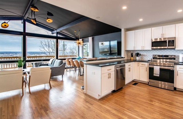 Stunning Sunsets Await at The Altamont | Panoramic City Views