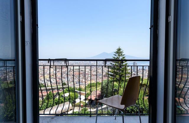 [Stunning view ]Central-Balcony-Quiet-WiF i& Netflix