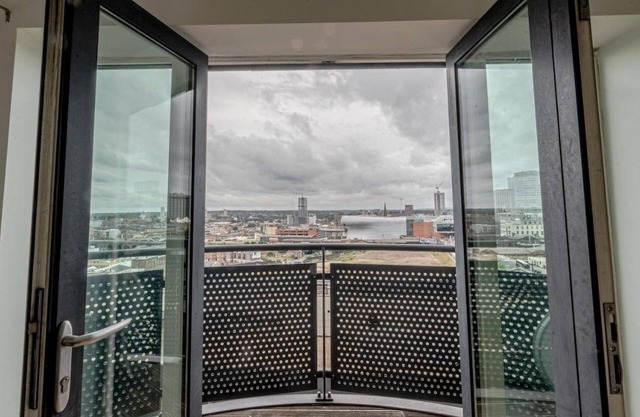 Stunning Views 2 Bed Apartment