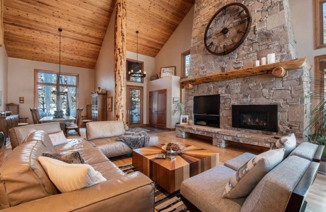 STUNNING VIEWS in 4+ Bedrooms in Luxury Home in the Heart of Park Meadows.