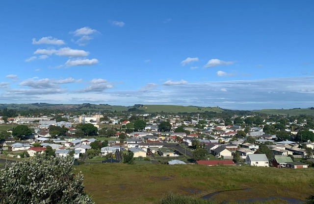 Stunning Views in the award winning beautiful small city of Whanganui