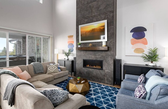 Stunning Views! Super Spacious, Modern Mountain Luxury