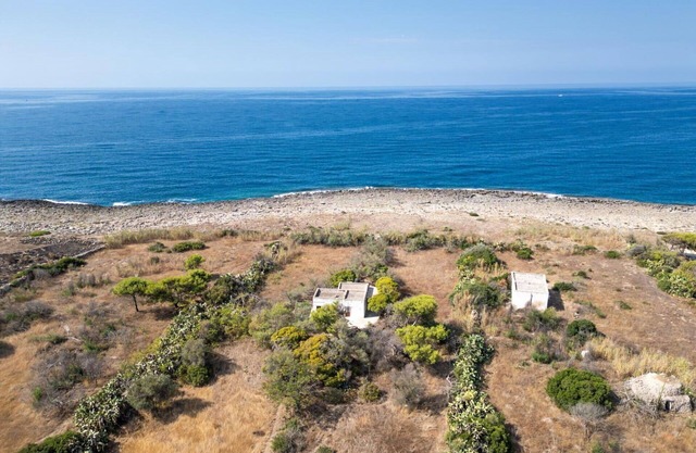 Stunning villa for 4 people with WIFI, TV and parking