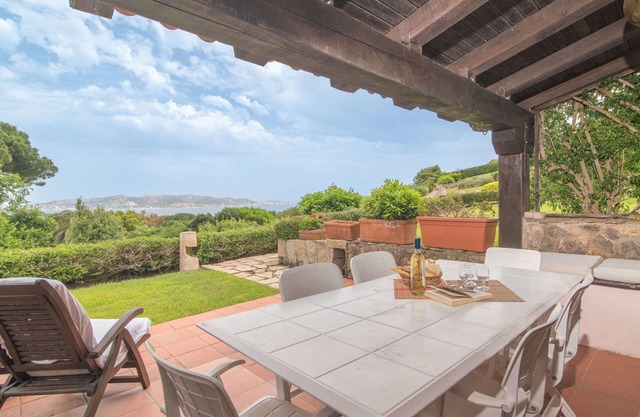 Stunning villa for 4 guests with WIFI, TV, terrace and parking