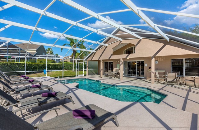 Stunning Villa In Gated Golf Community
